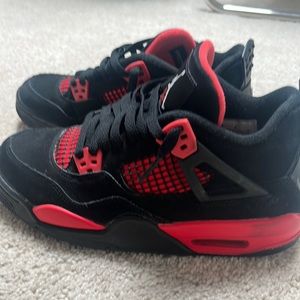 Red Thunder Jordan 4 size 5Y
